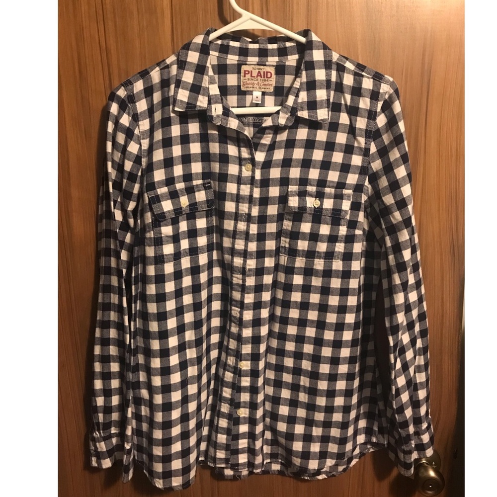Long sleeve navy and white plaid button down-M